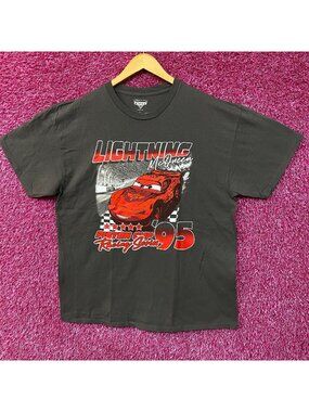 Disney Pixar Cars Lightning McQueen Piston Cup 95 T-Shirt XL